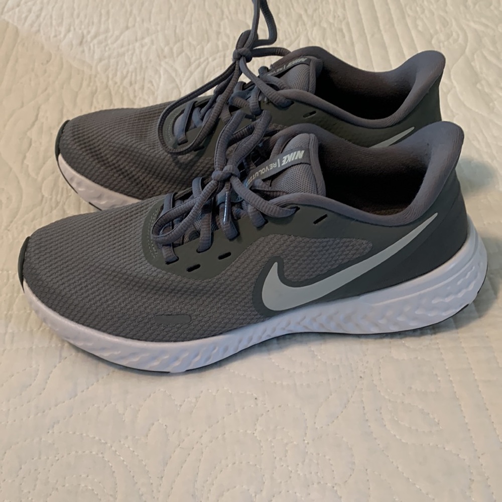 WOMEN NIKE SNEAKERS